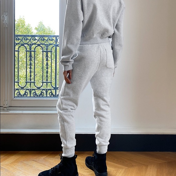 TNA (Aritzia) Perfect Pocket Sweatpants - Picture 5 of 5